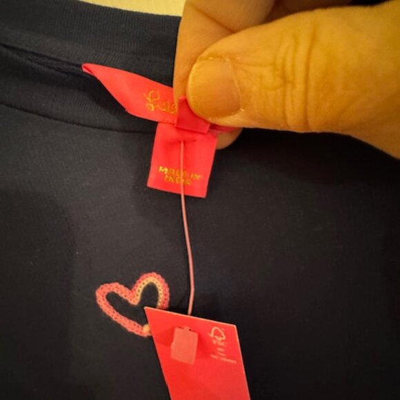 NWT Lilly Pulitzer "Lots of Love" Heart Sweatshirt - Navy ✨ Sz M - Picture 3 of 9